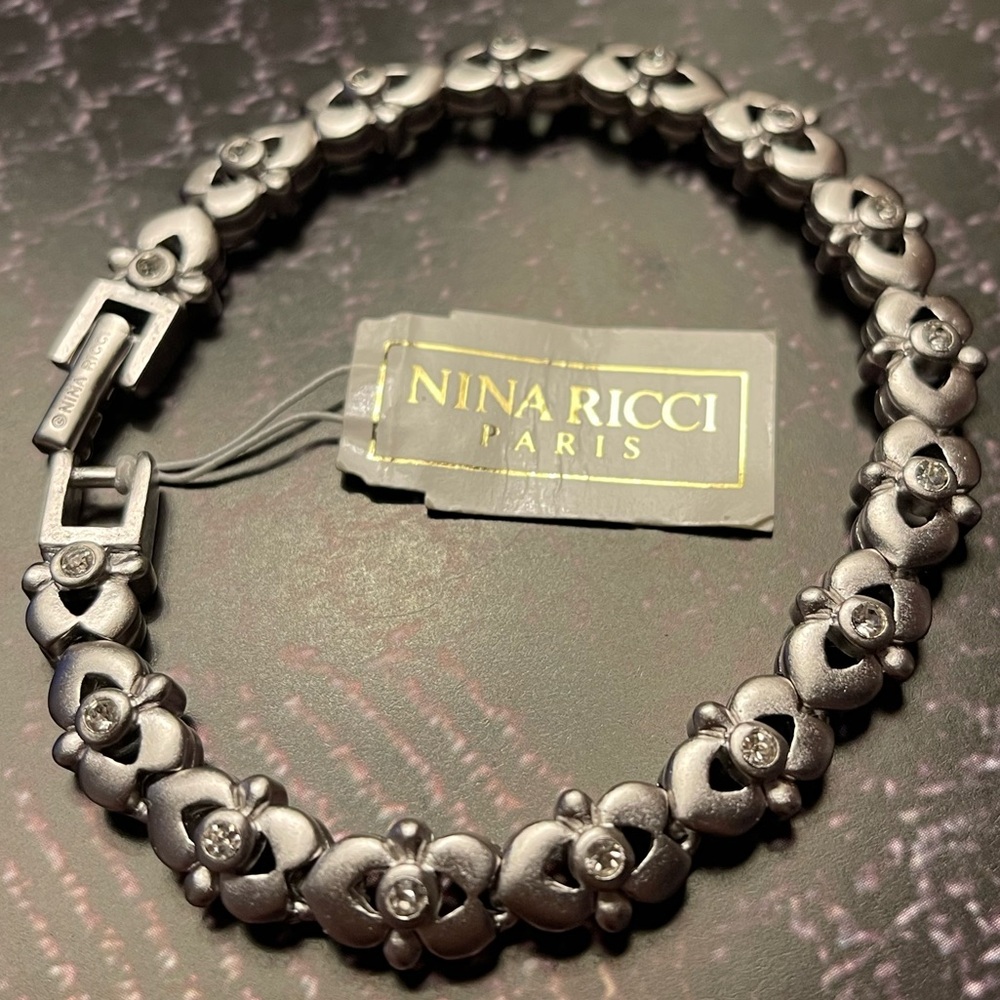 🌹NINA RICCI (RARE!)Rhodium Plating Orchids Bracelet, Swarovski crystals. 1980 🌹
